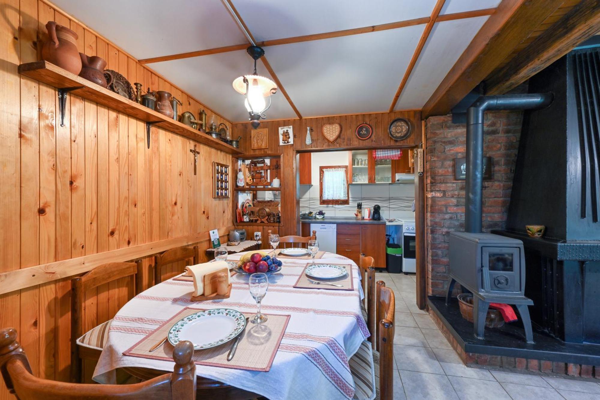 Kuca Viola, Traditional Wooden House In Tuhelj Extérieur photo