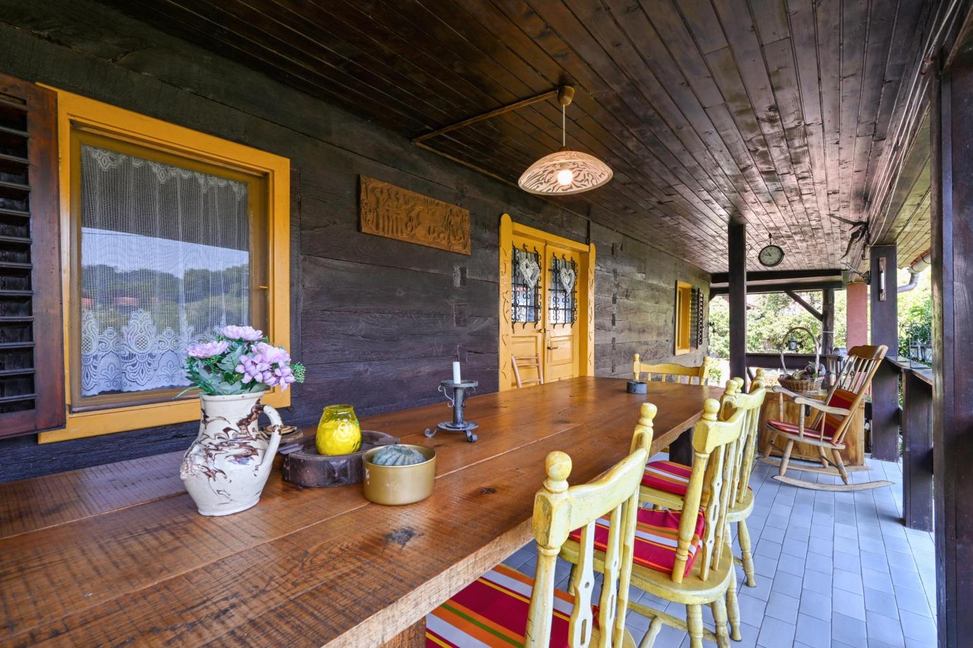 Kuca Viola, Traditional Wooden House In Tuhelj Extérieur photo
