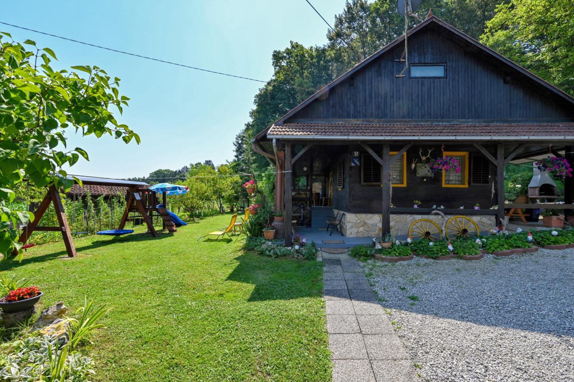 Kuca Viola, Traditional Wooden House In Tuhelj Extérieur photo