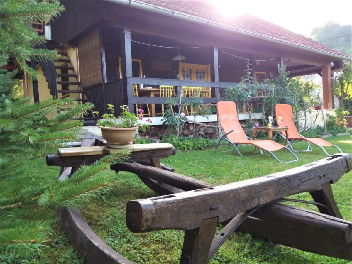 Kuca Viola, Traditional Wooden House In Tuhelj Extérieur photo